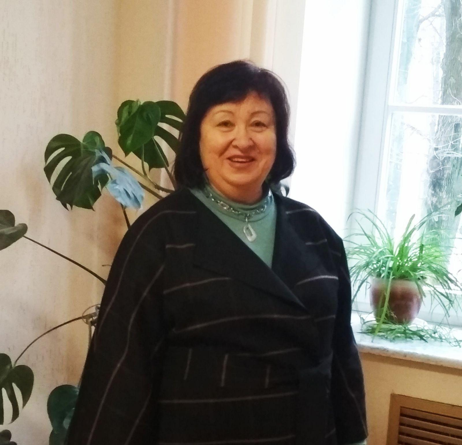 Нина Константиновна Артюхина &ndash; профессор кафедры &laquo;Лазерная техника и технология&raquo;, доктор технических наук